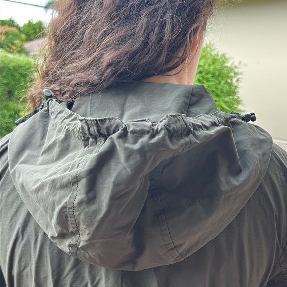 Jcrew Women’s Perfect Lightweight jacket in olive Green - Picture 4 of 9